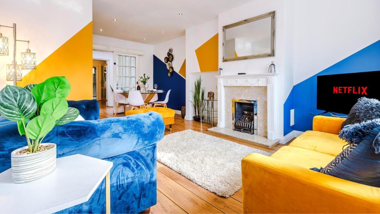Newhall Road - 4 Bedroom Chester Home - Parking Wervin المظهر الخارجي الصورة
